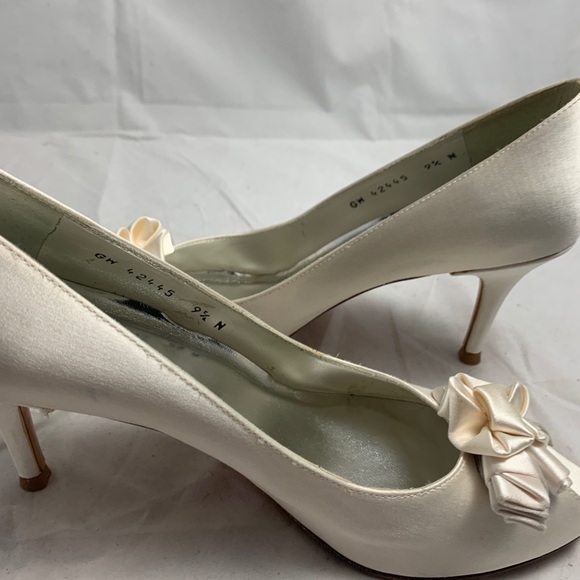 Marimbow 9.5 N Stuart Weitzman satin dyable heel - Picture 4 of 8